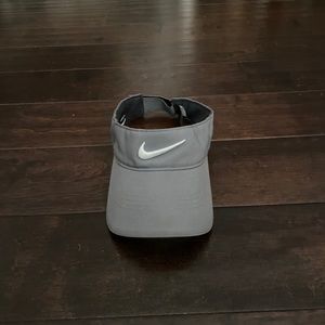 Nike visor